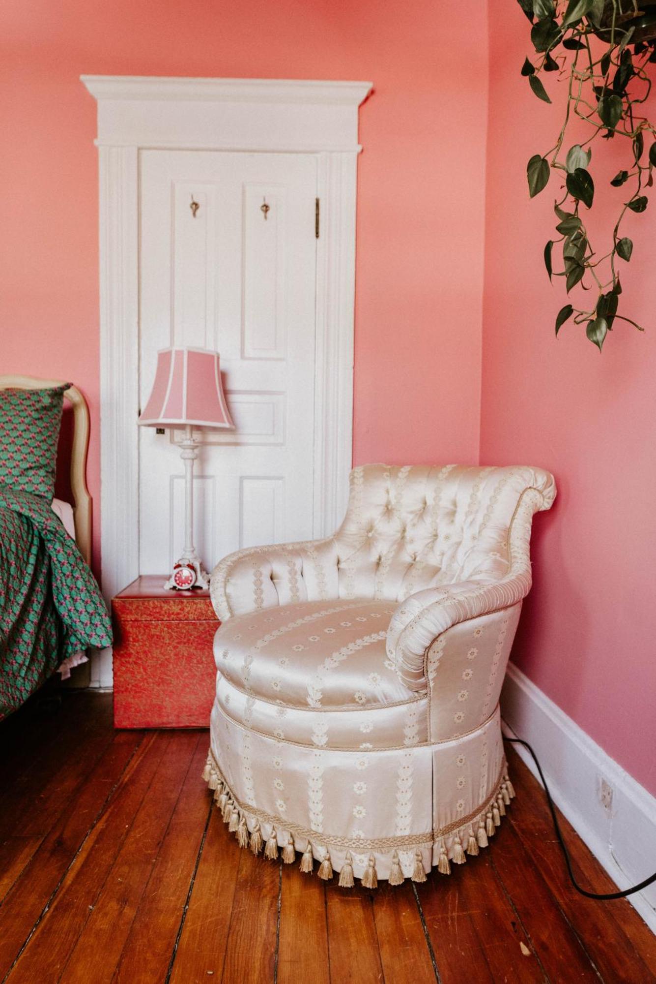 Apartamento Retro Gem Box Victorian Steps From Irvine Park Saint Paul Exterior foto
